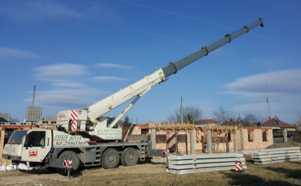 Basic Bootstrap HTML Template